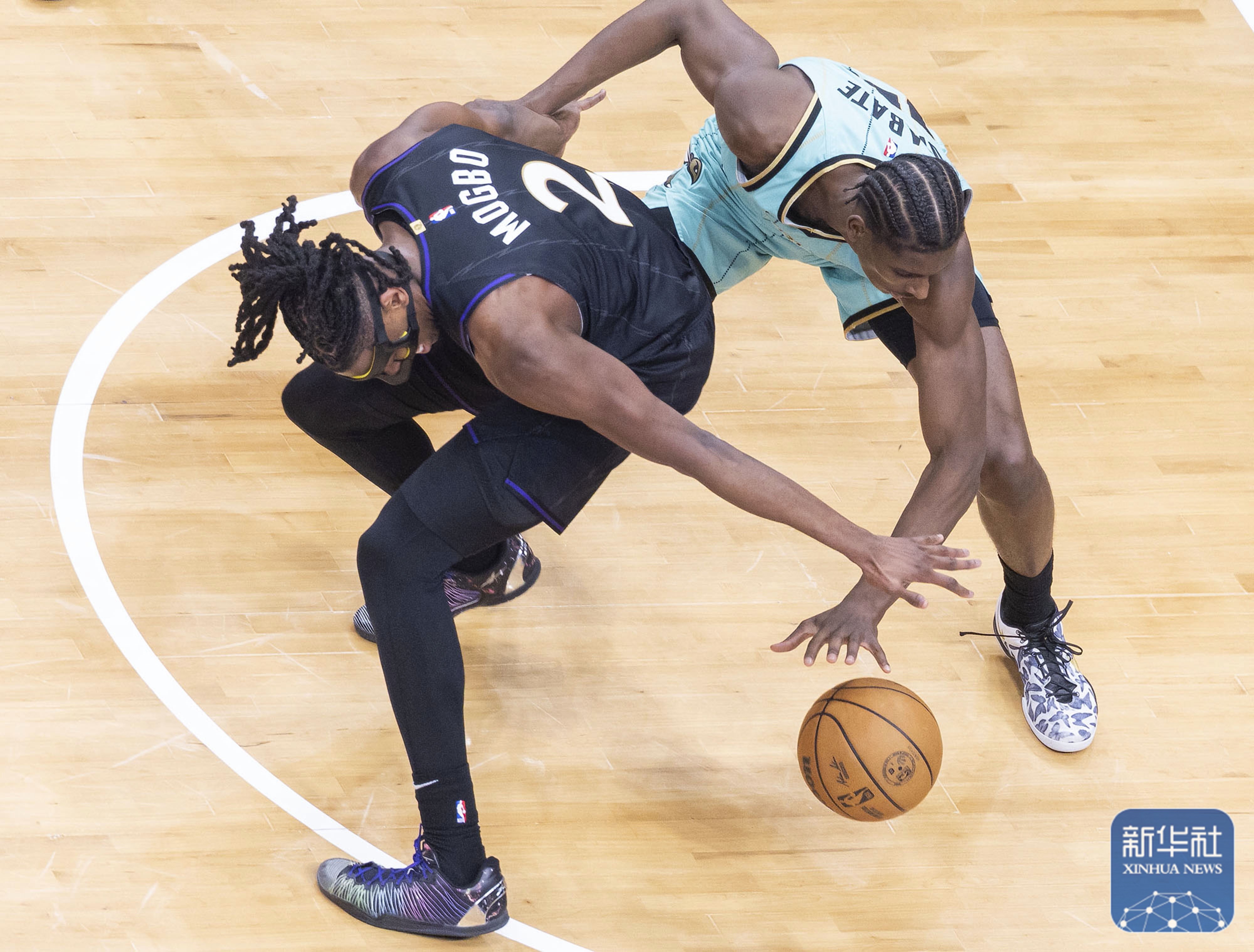 多伦多猛龙迎NBA总决赛关键赛，冲刺阶段门线救险，引发热议，年轻球员得到机会的简单介绍