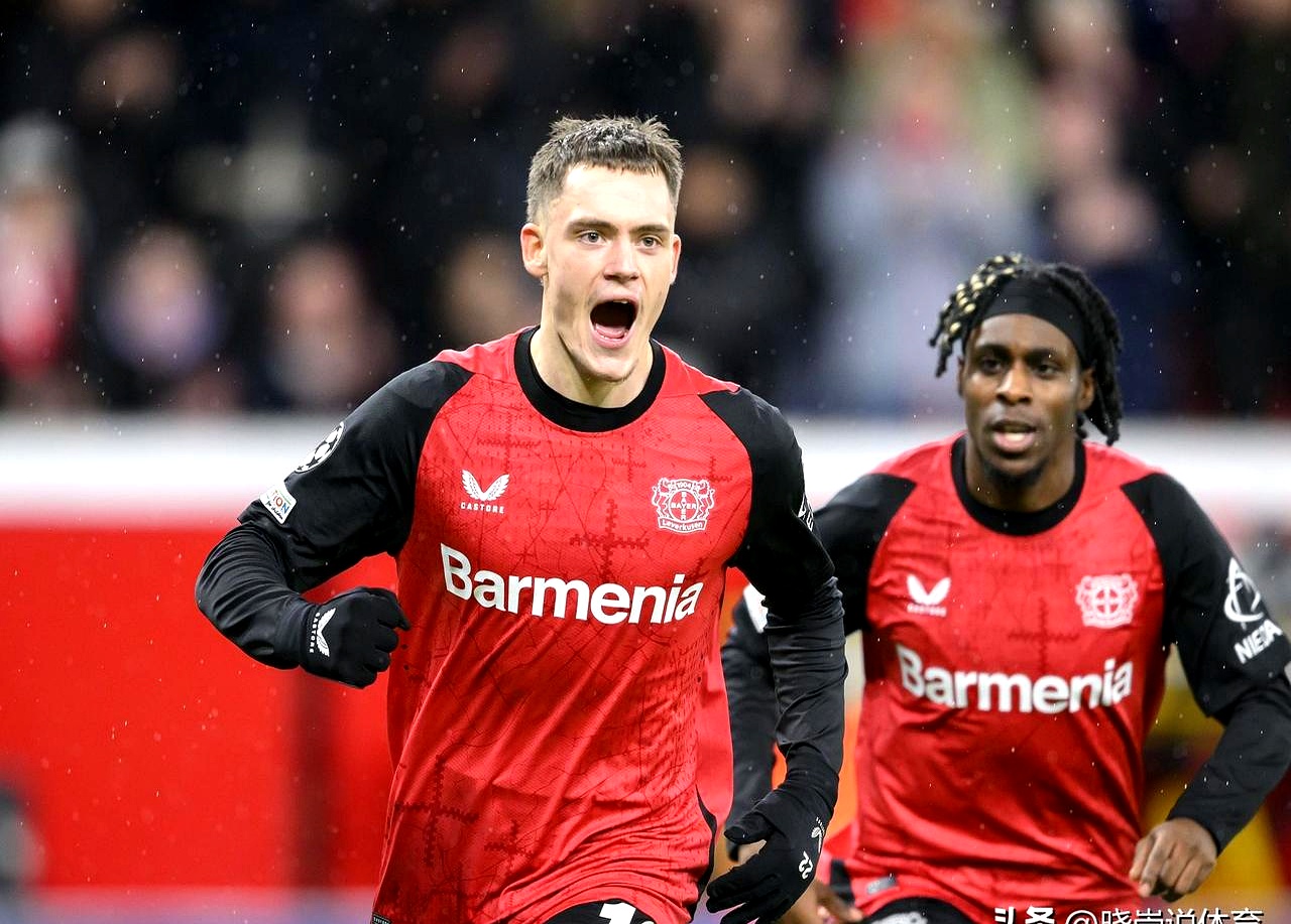 爱游戏体育包含勒沃库森训练开放日，今晨队长鼓劲引欢呼，西甲在即，年轻球员得到机会的词条